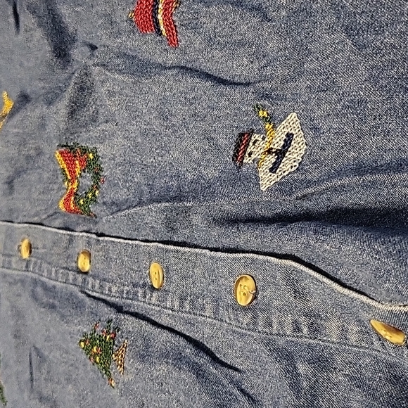 Vintage Christmas button up dinem shirt - Picture 5 of 5